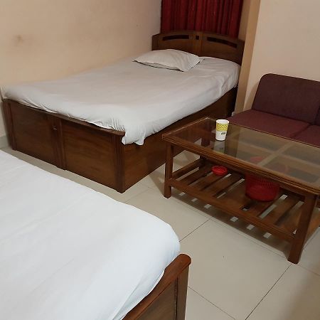 Hotel Diamond Park Dakhin Kattali Luaran gambar