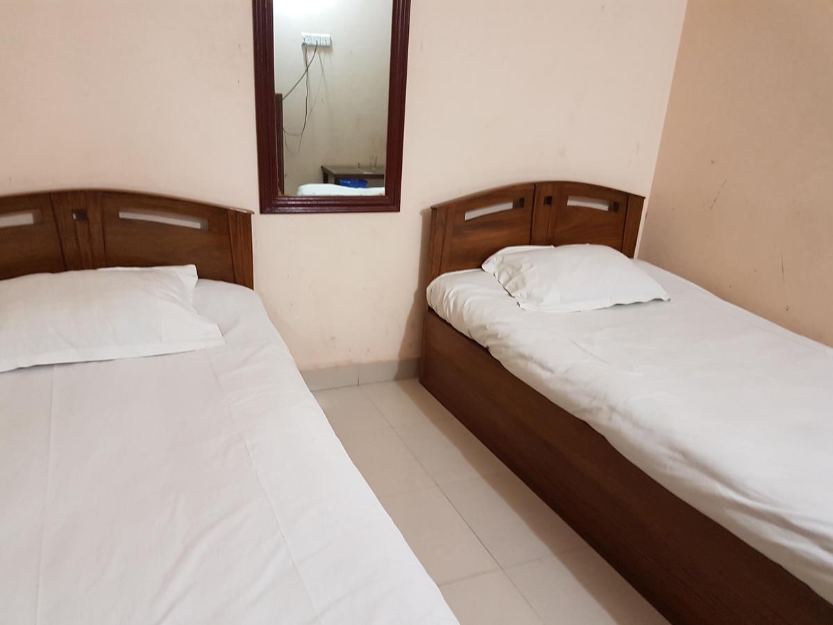 Hotel Diamond Park Dakhin Kattali Luaran gambar