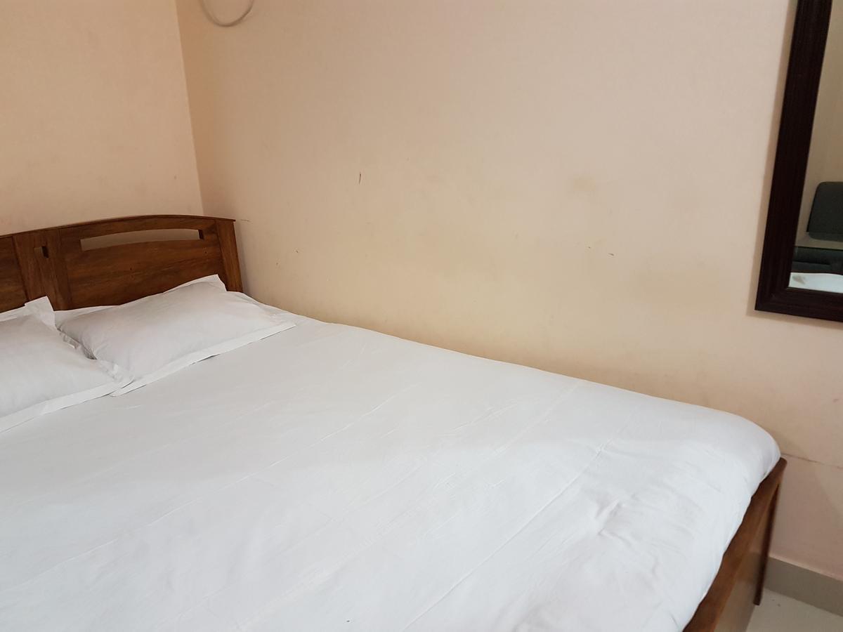 Hotel Diamond Park Dakhin Kattali Luaran gambar