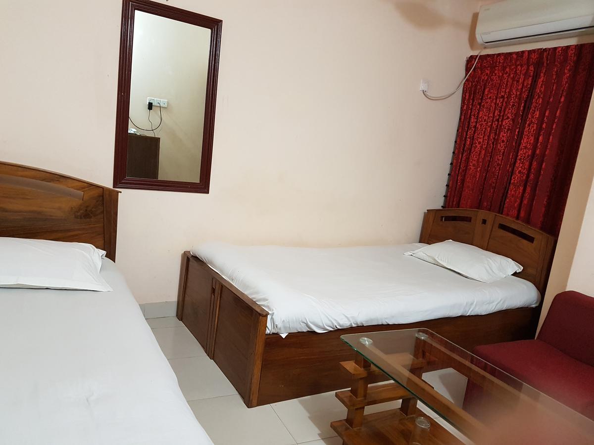 Hotel Diamond Park Dakhin Kattali Luaran gambar