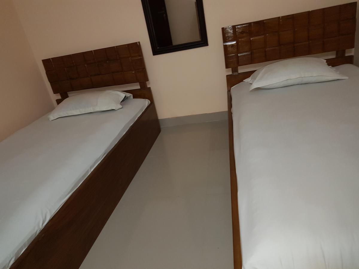 Hotel Diamond Park Dakhin Kattali Luaran gambar