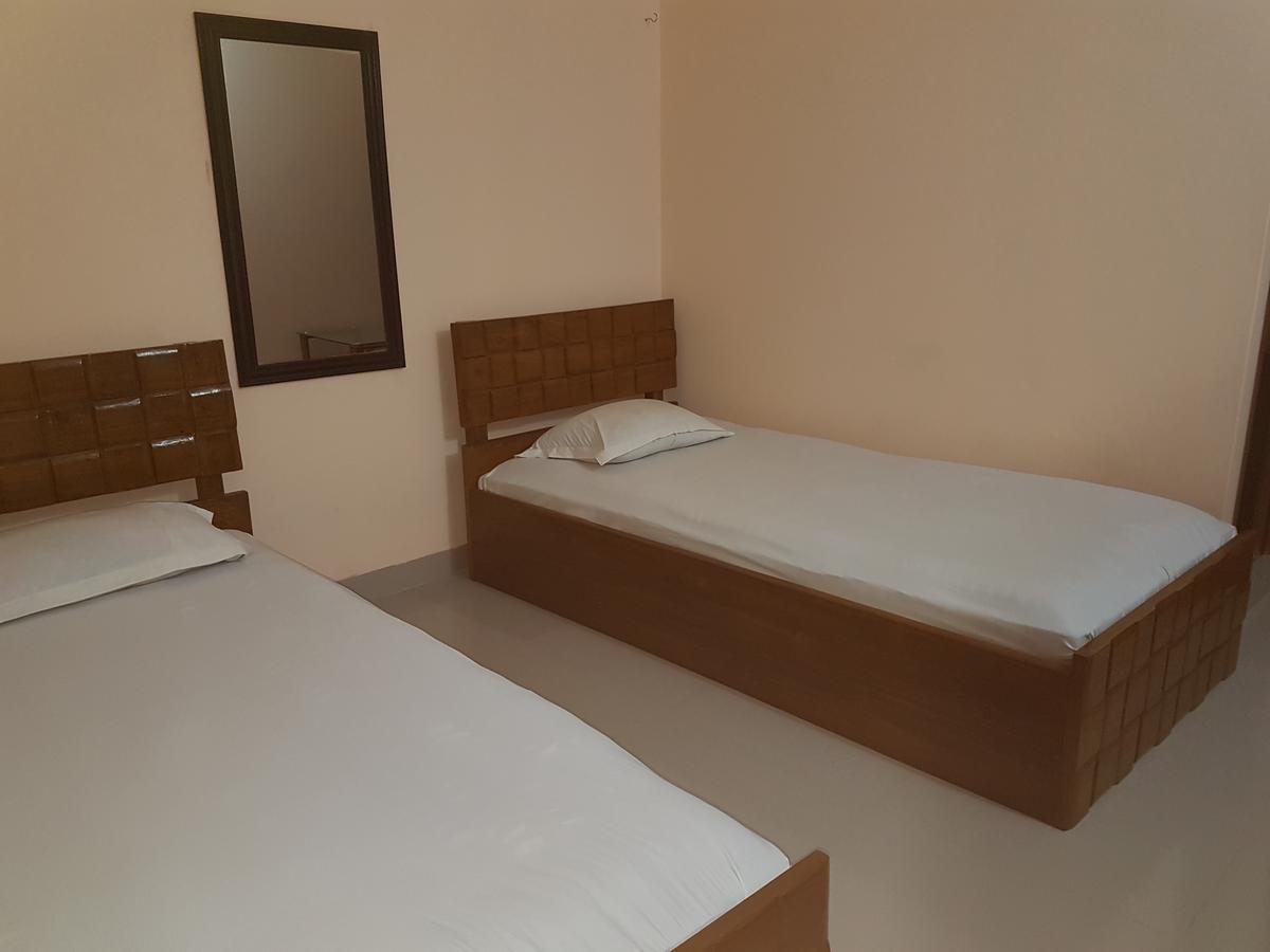 Hotel Diamond Park Dakhin Kattali Luaran gambar