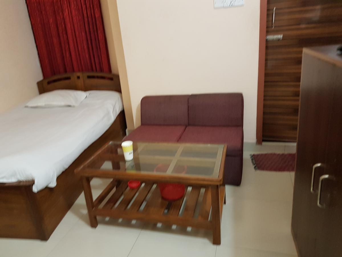 Hotel Diamond Park Dakhin Kattali Luaran gambar
